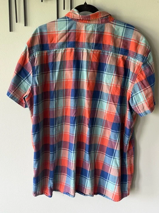 Carhartt Short-Sleeve Plaid Button-Down in Coral, Blue & Light Teal - Picture 4 of 4